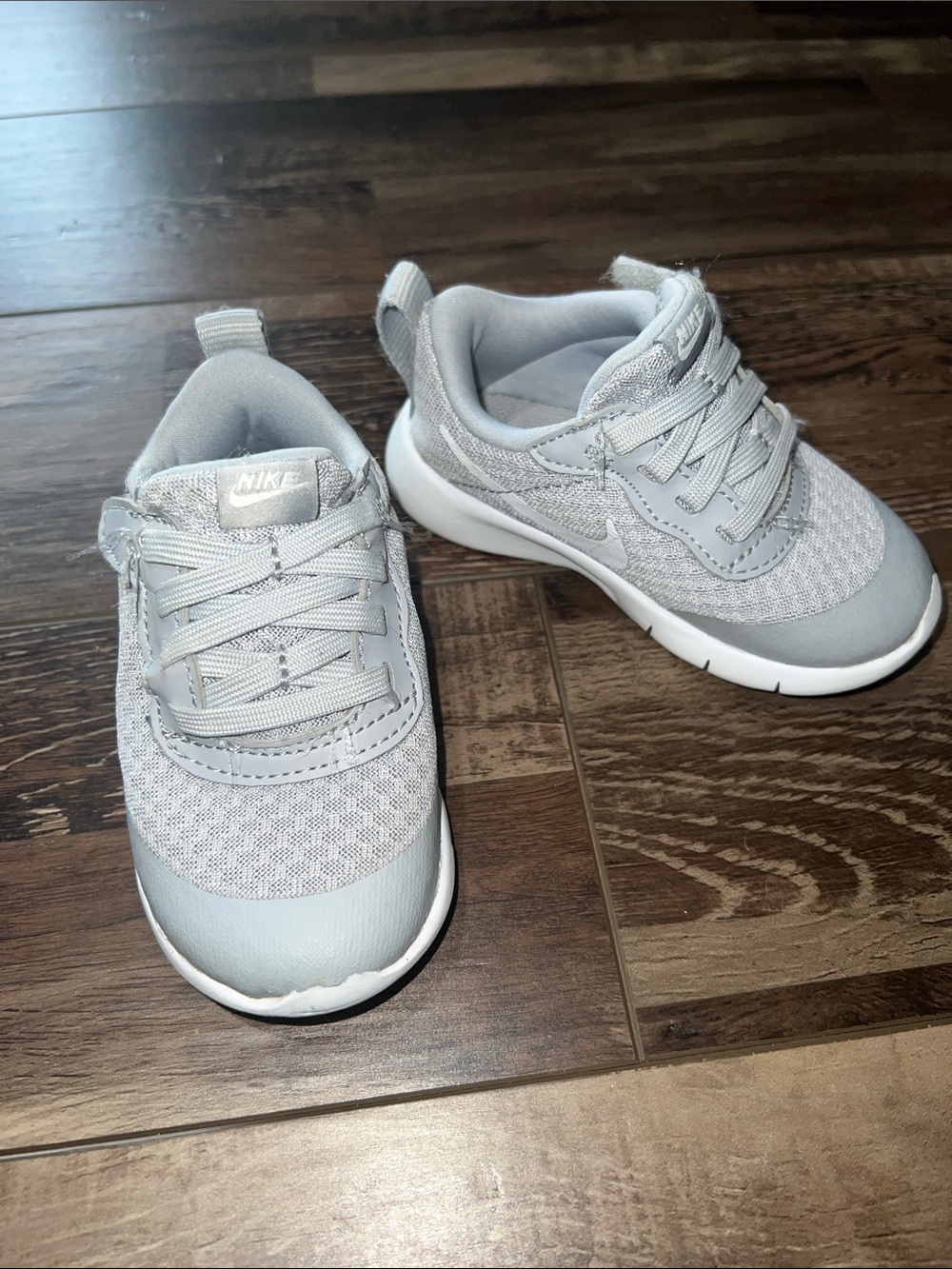 Nike Kids' Light Gray Mesh & Synthetic Sneakers